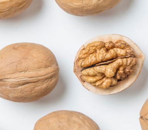 گردو پوست کاغذی و فواید استفاده از آن