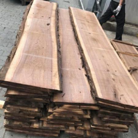 فروش عمده و ویژه انواع چوب گردو در اصفهان